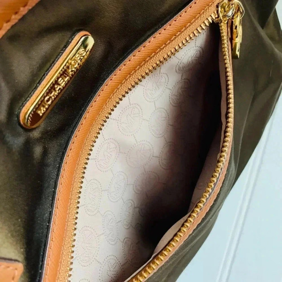 Michael Kors Purse  - Picture 8 of 8